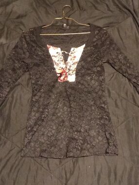 PattyBoutik Black Lace Long-Sleeve Top with Floral V-Panel